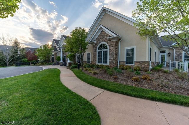 19 Betsy Ross Dr, Warren Twp., NJ 07059