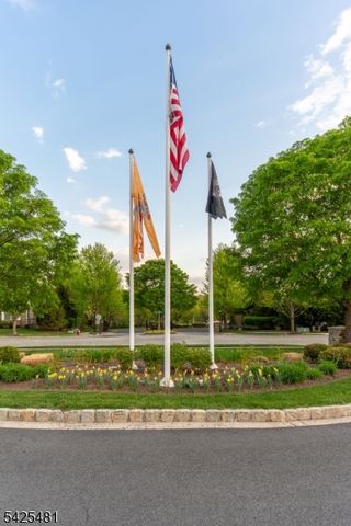 19 Betsy Ross Dr, Warren Twp., NJ 07059