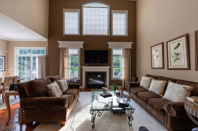 19 Betsy Ross Dr, Warren Twp., NJ 07059