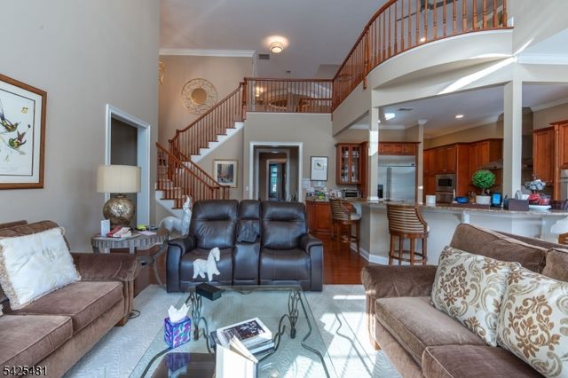 19 Betsy Ross Dr, Warren Twp., NJ 07059