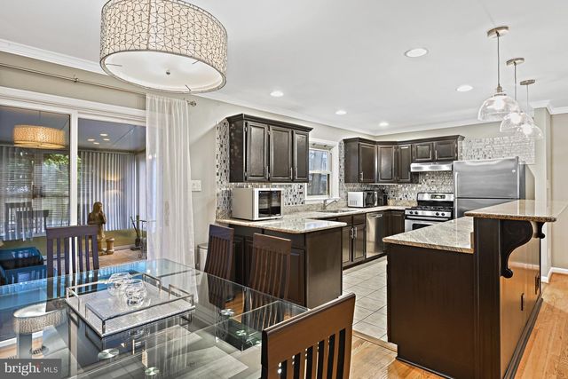 1008 PARK ST SE, Vienna, VA 22180