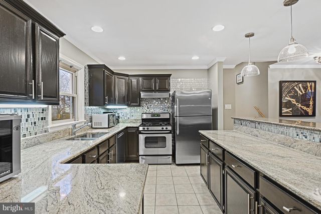 1008 PARK ST SE, Vienna, VA 22180