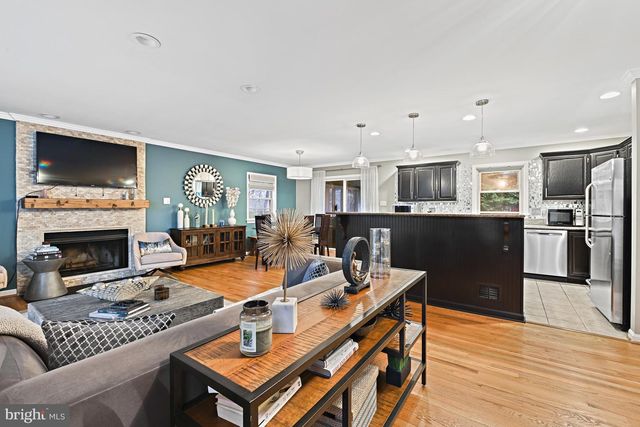 1008 PARK ST SE, Vienna, VA 22180