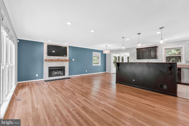 1008 PARK ST SE, Vienna, VA 22180