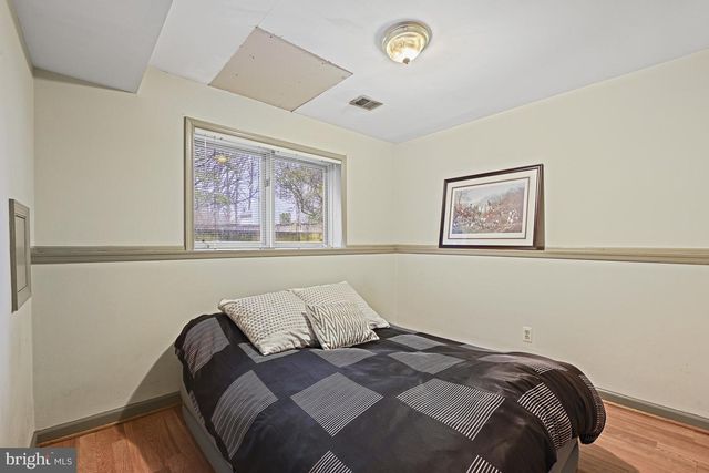 1008 PARK ST SE, Vienna, VA 22180