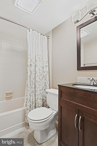 1008 PARK ST SE, Vienna, VA 22180