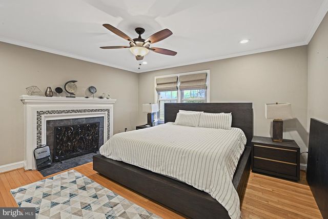 1008 PARK ST SE, Vienna, VA 22180