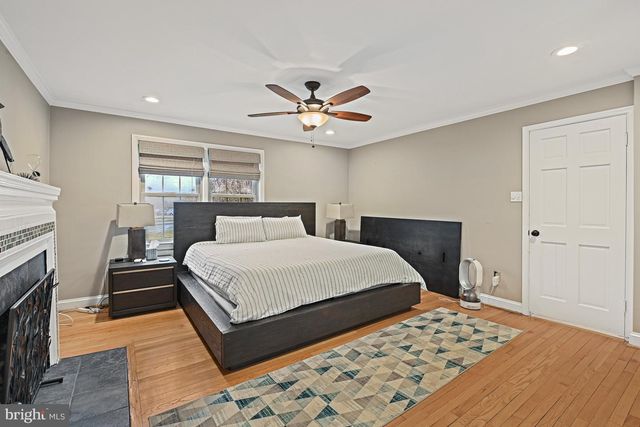 1008 PARK ST SE, Vienna, VA 22180