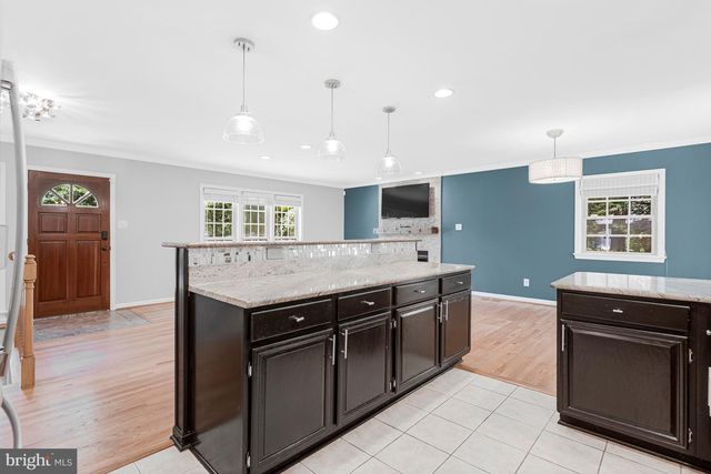 1008 PARK ST SE, Vienna, VA 22180