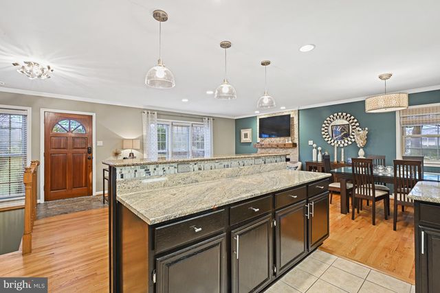 1008 PARK ST SE, Vienna, VA 22180