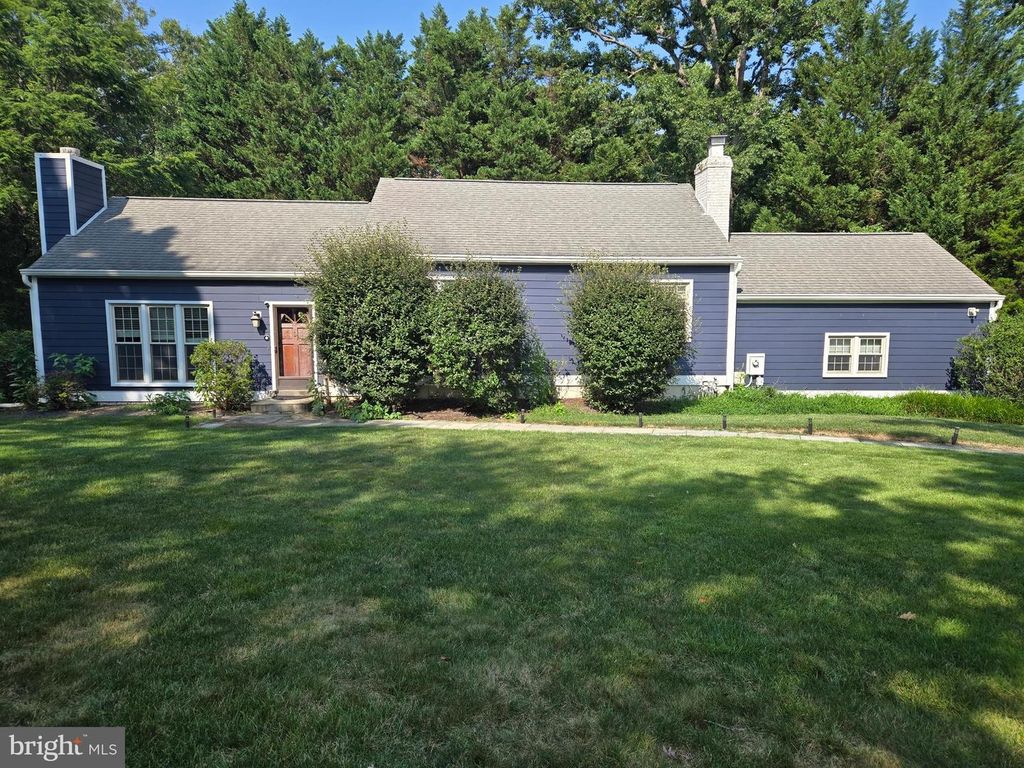 1008 PARK ST SE, Vienna, VA 22180