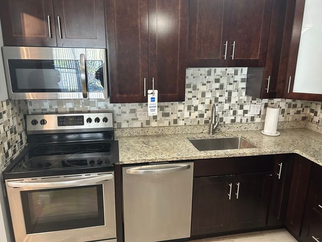 9128 W Terrace Drive 1N, Niles, IL 60714