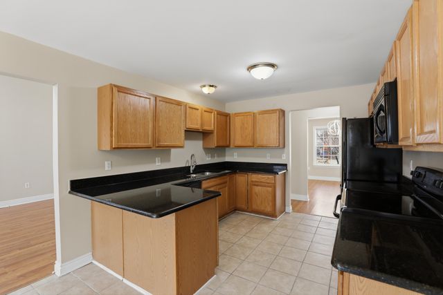 35900 Abbey Drive, Romulus, MI 48174