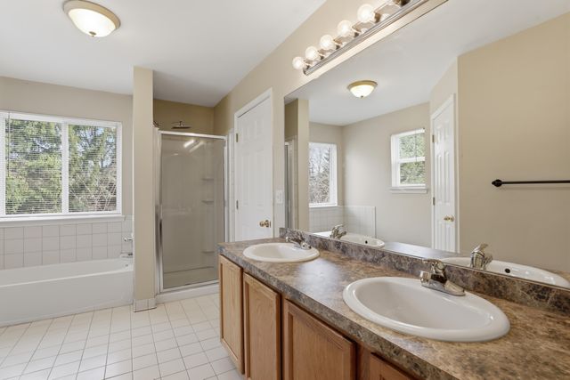 35900 Abbey Drive, Romulus, MI 48174