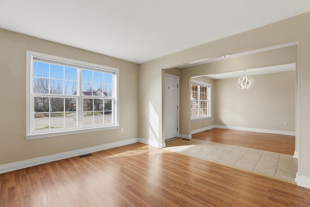 35900 Abbey Drive, Romulus, MI 48174