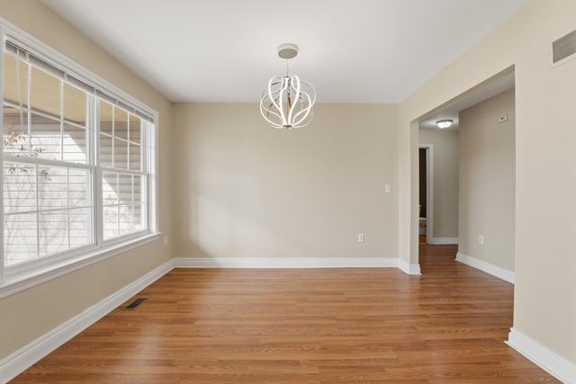 35900 Abbey Drive, Romulus, MI 48174