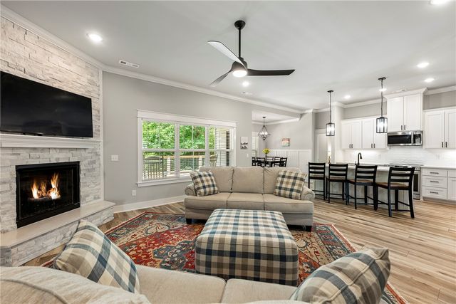 14 Carole Rae Lane, Bella Vista, AR 72714