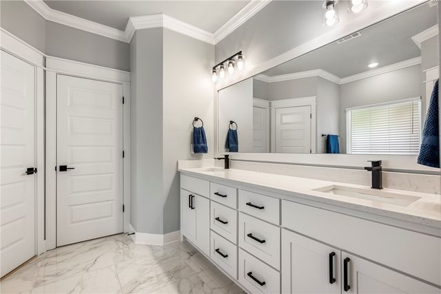 14 Carole Rae Lane, Bella Vista, AR 72714