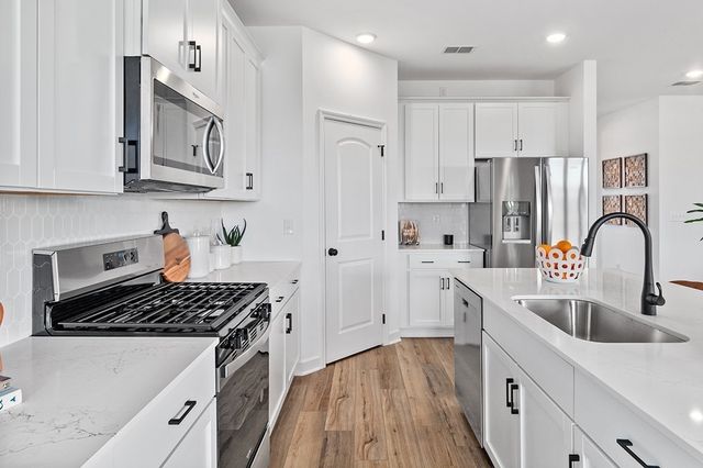 816 Molly Lane, Mount Juliet, TN 37122