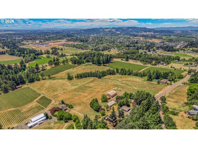 27100 Ne BELL Rd, Newberg, OR 97132