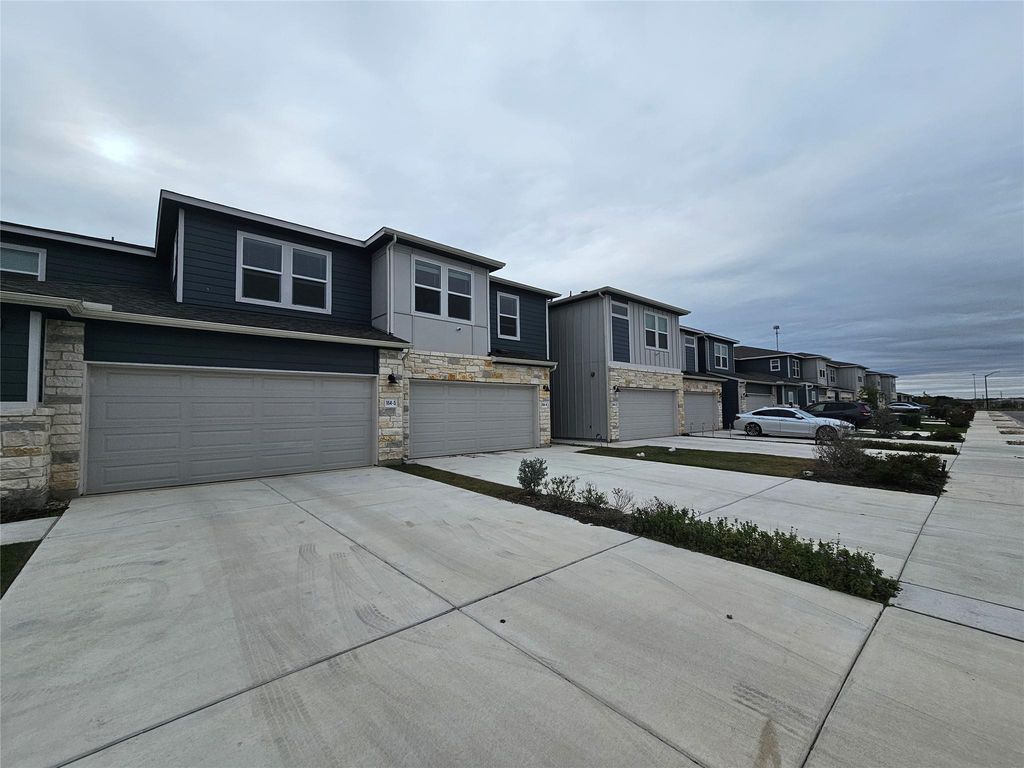 164 Texas Agate Dr Unit DR 4, Kyle, TX 78640