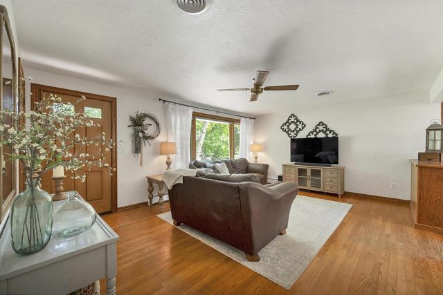 2734 PIONEER DRIVE, Green Bay, WI 54313