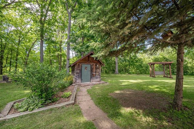 2734 PIONEER DRIVE, Green Bay, WI 54313