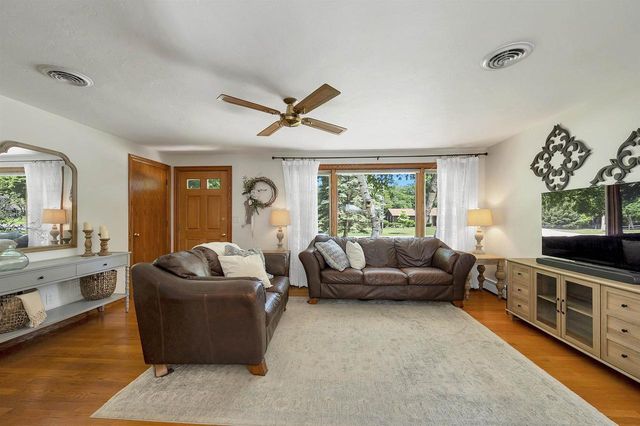 2734 PIONEER DRIVE, Green Bay, WI 54313