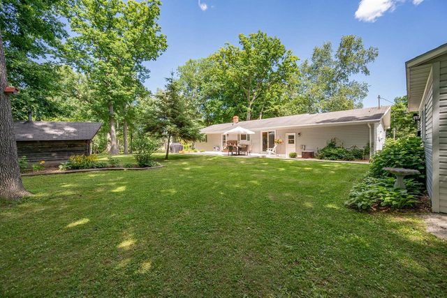 2734 PIONEER DRIVE, Green Bay, WI 54313