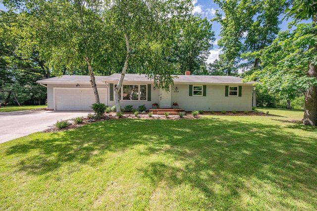 2734 PIONEER DRIVE, Green Bay, WI 54313