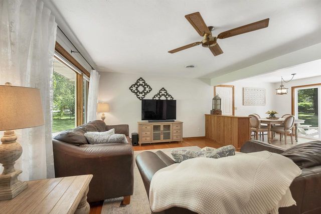2734 PIONEER DRIVE, Green Bay, WI 54313