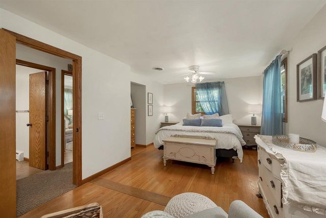 2734 PIONEER DRIVE, Green Bay, WI 54313