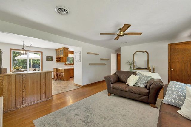 2734 PIONEER DRIVE, Green Bay, WI 54313