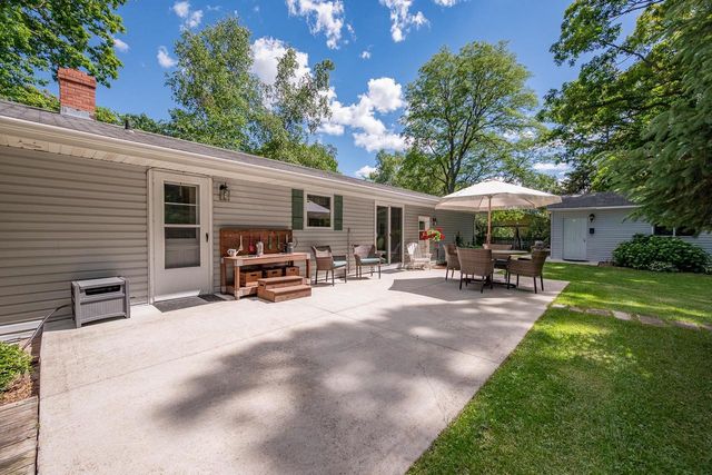 2734 PIONEER DRIVE, Green Bay, WI 54313