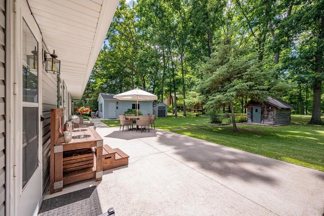 2734 PIONEER DRIVE, Green Bay, WI 54313
