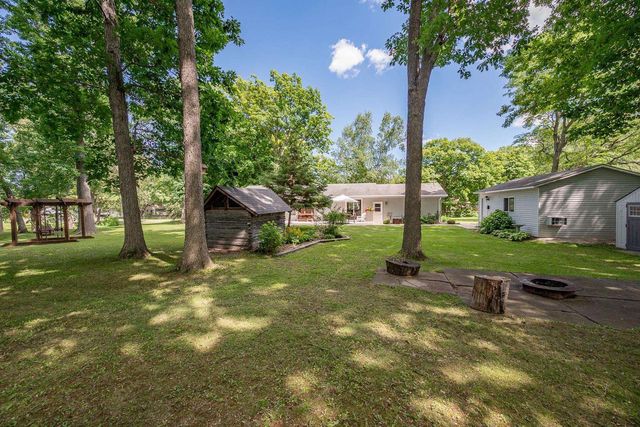 2734 PIONEER DRIVE, Green Bay, WI 54313