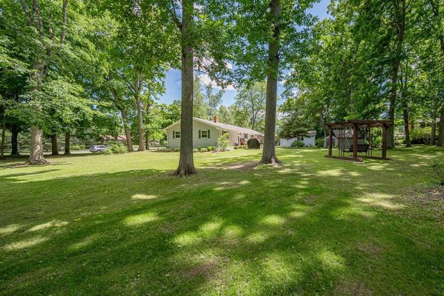 2734 PIONEER DRIVE, Green Bay, WI 54313