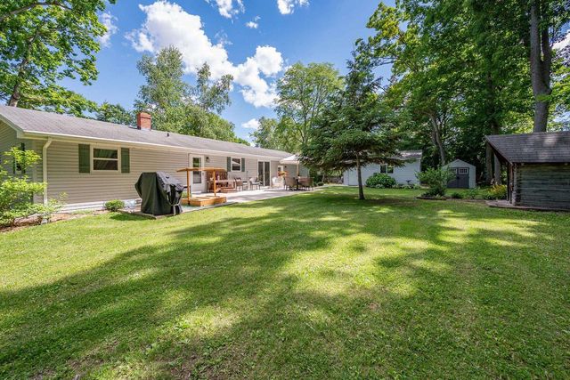 2734 PIONEER DRIVE, Green Bay, WI 54313