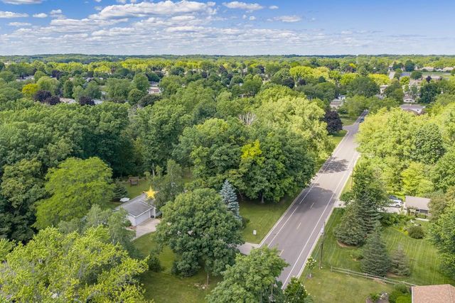 2734 PIONEER DRIVE, Green Bay, WI 54313