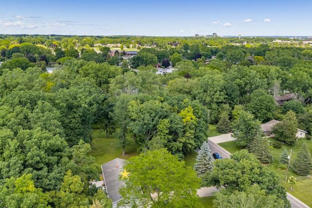 2734 PIONEER DRIVE, Green Bay, WI 54313