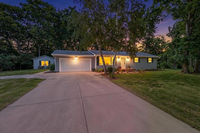 2734 PIONEER DRIVE, Green Bay, WI 54313