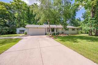 2734 PIONEER DRIVE, Green Bay, WI 54313