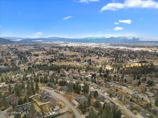 1985 E Grandview DR, Coeur D'alene, ID 83815