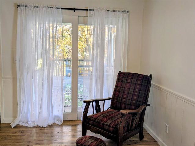 27 W Wood Street, Newaygo, MI 49337