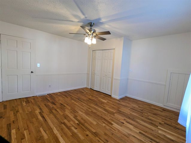 27 W Wood Street, Newaygo, MI 49337