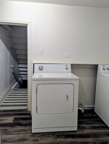 27 W Wood Street, Newaygo, MI 49337