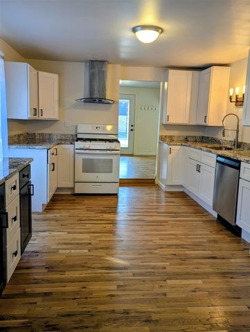 27 W Wood Street, Newaygo, MI 49337