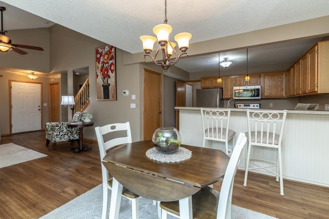 6822 Benton Circle 37, Inver Grove Heights, MN 55076