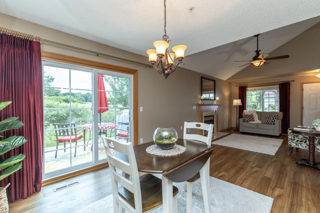 6822 Benton Circle 37, Inver Grove Heights, MN 55076