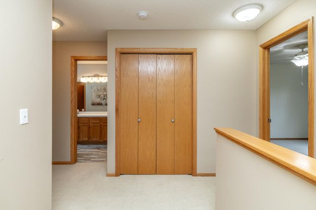 6822 Benton Circle 37, Inver Grove Heights, MN 55076